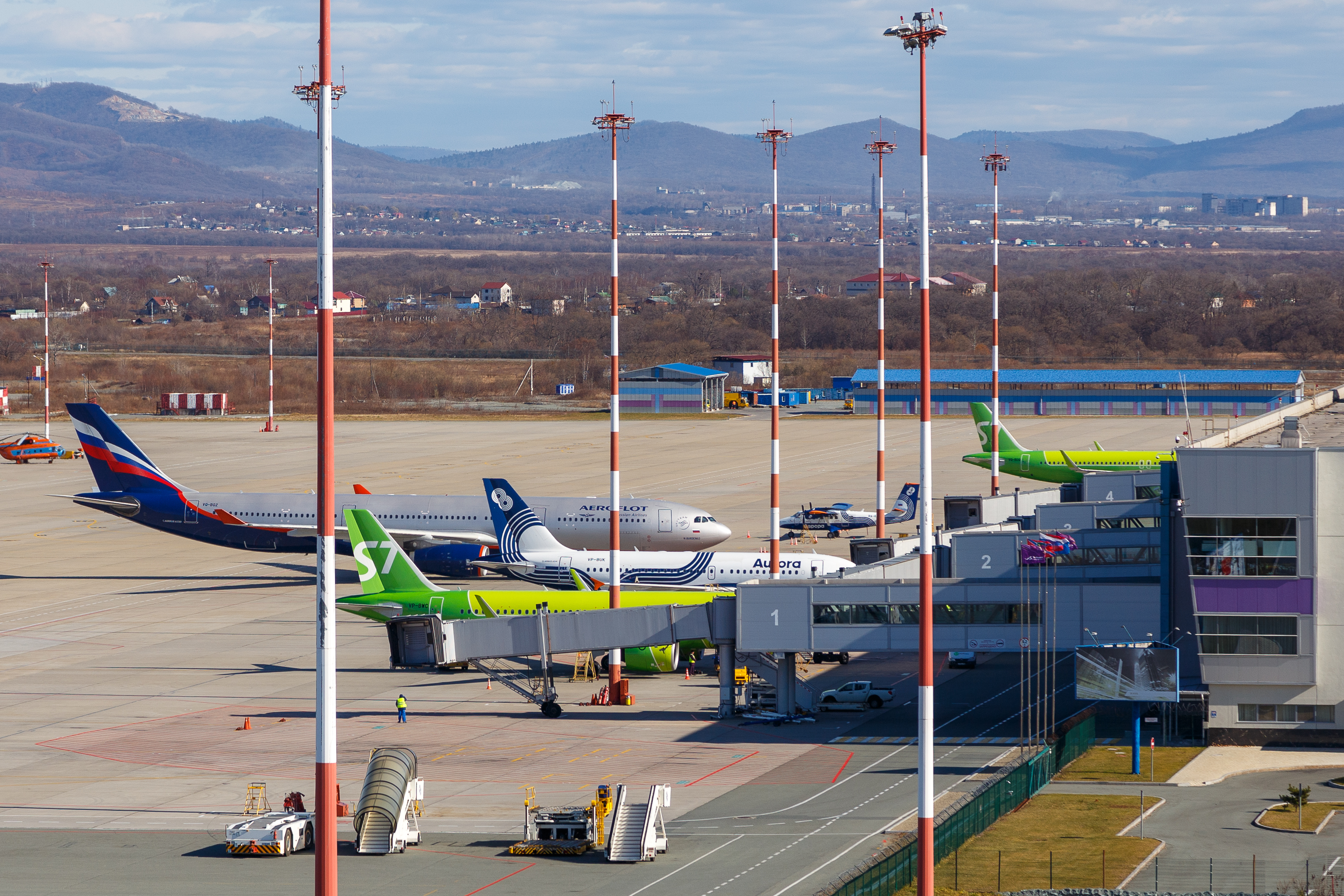 Международный аэропорт Владивосток сообщает об итогах производственной  деятельности за 10 месяцев 2022 года