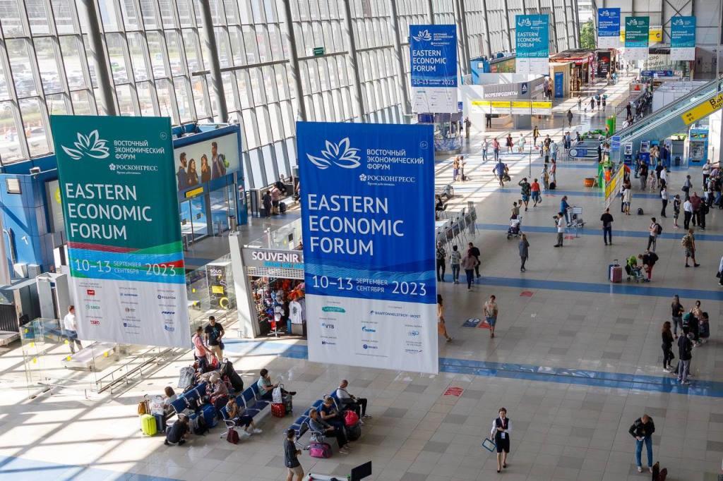 Международный аэропорт Владивосток встречает гостей и участников ВЭФ 2023